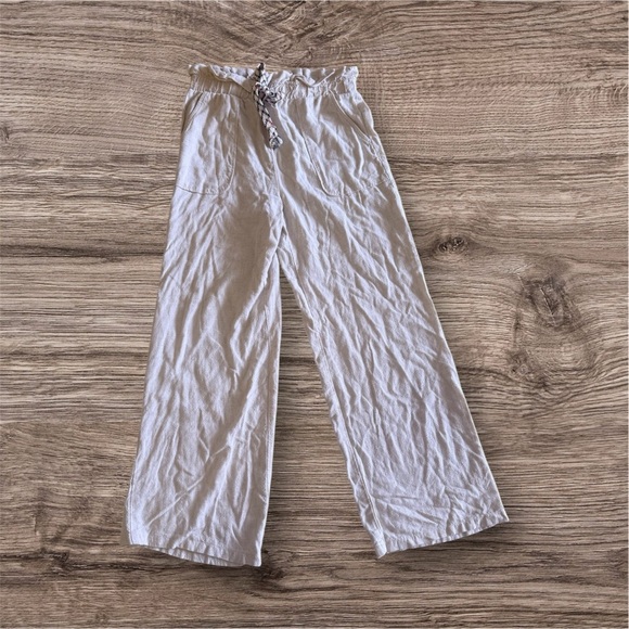 Style Me / Elastic Waist Semi-Sheer Linen Blend Beige Crop Capri Pants - Picture 2 of 16